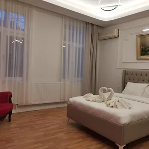 St Moscow Taksim Apartment