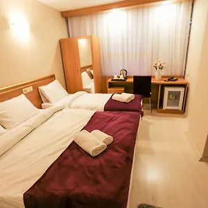 Grand Airport Hotel