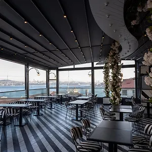 Ferman Port Hotel